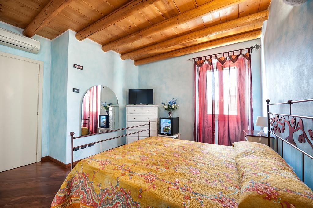 Villa Pace Pozzolengo Room photo